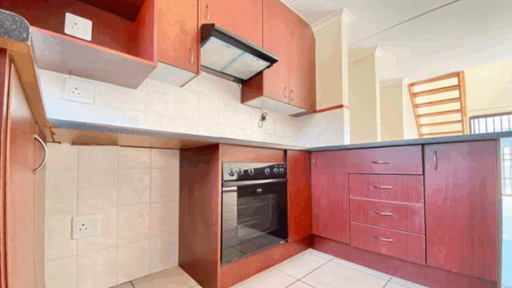 Taryn Minihold Real Estate Services Fourways-3-bedroom-apartment-flat-for-sale-in-paulshof